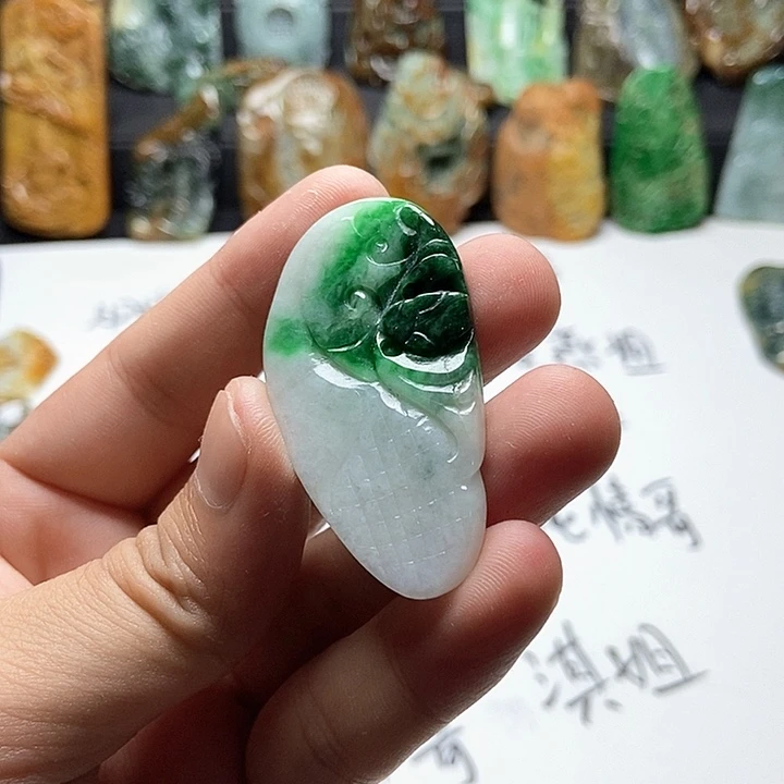 福***喜翡翠未镶嵌颈饰翡翠a货