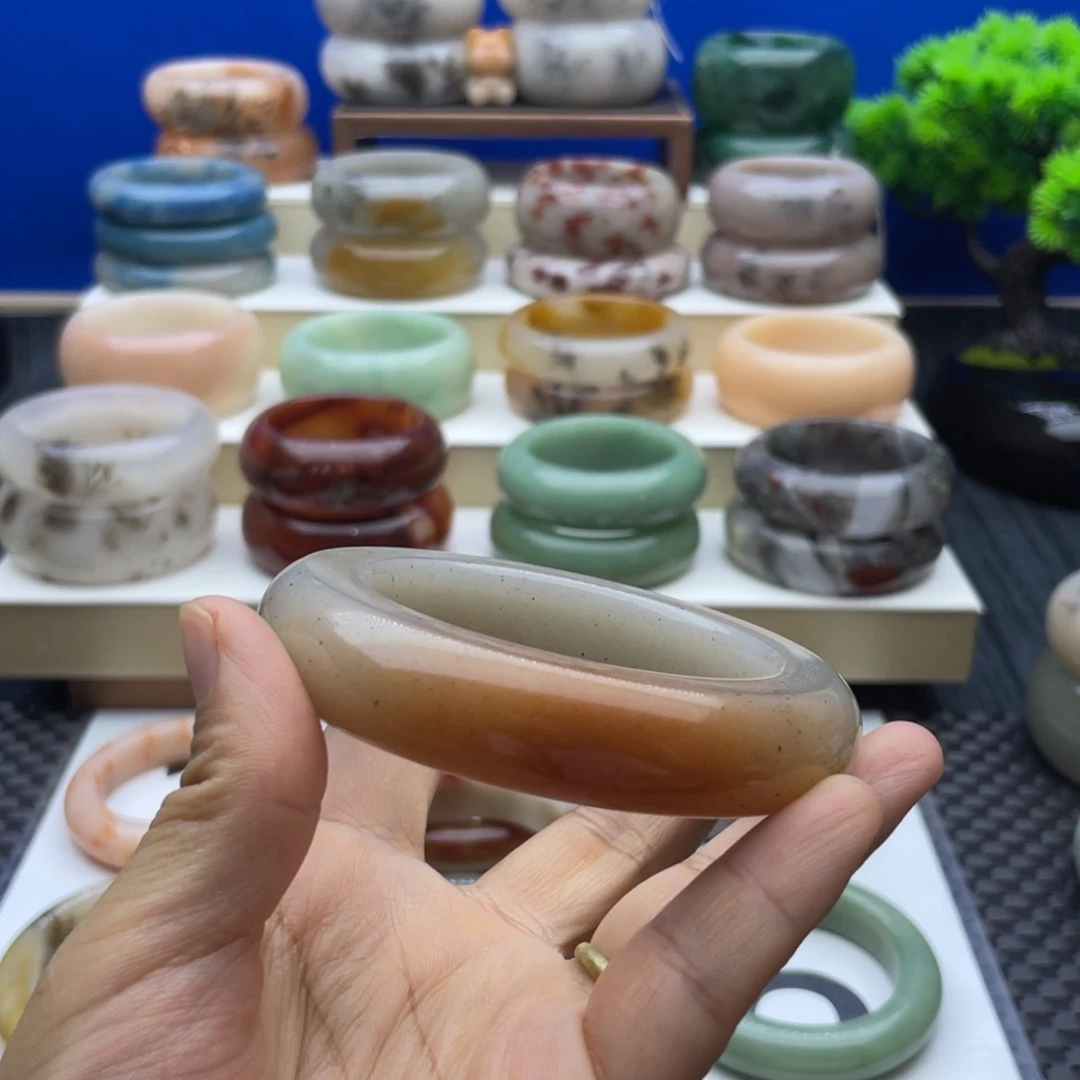 石英质玉未镶嵌手镯