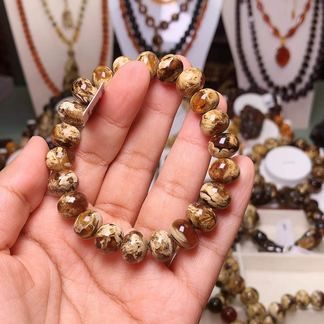 鹿***君琥珀未镶嵌裸石抚顺琥珀