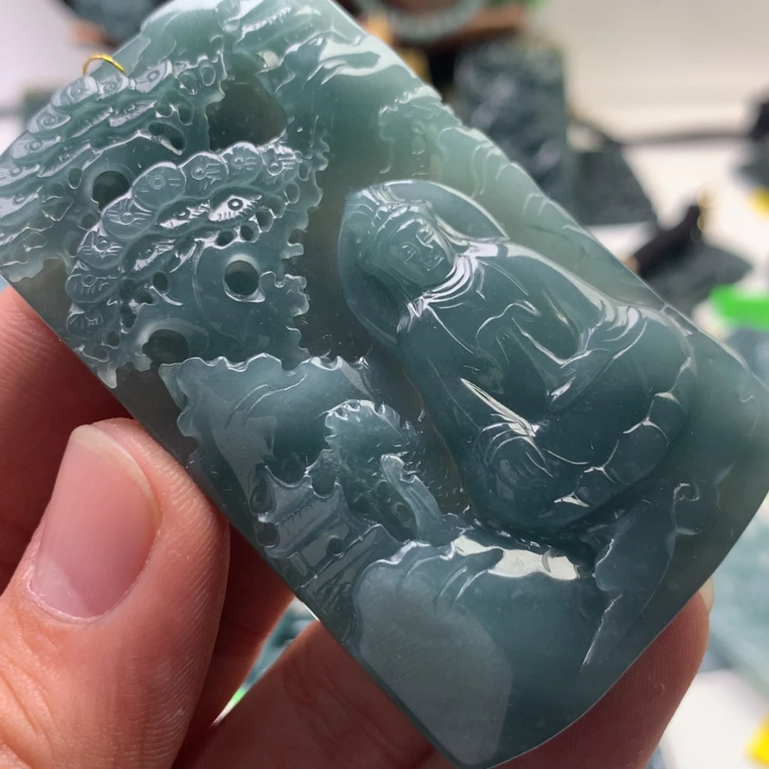 颈饰未镶嵌翡翠观音