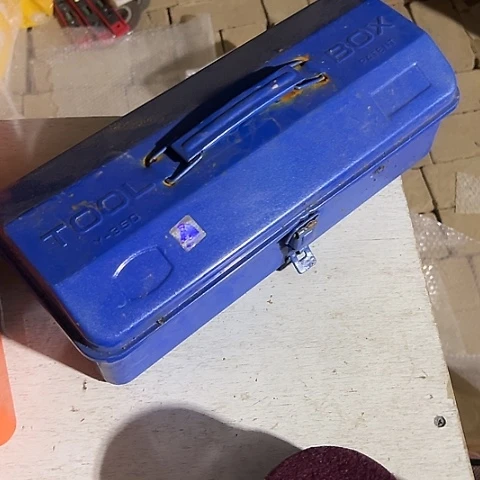 蓝色铁皮工具箱总长360
