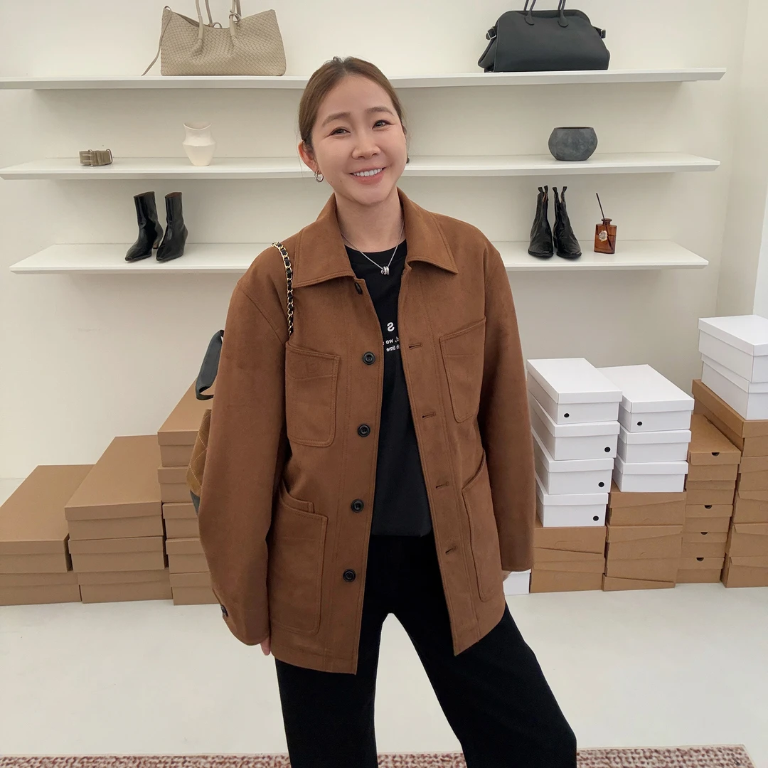widelia陈魅儿2025秋冬新款 宽松单排扣翻领多口袋复古外套812325