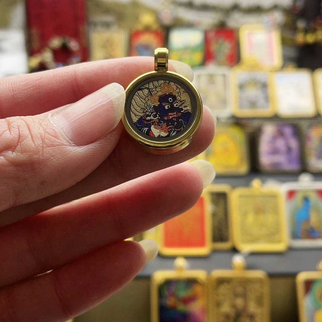 吊坠叙****。唐卡等多种形式的艺术