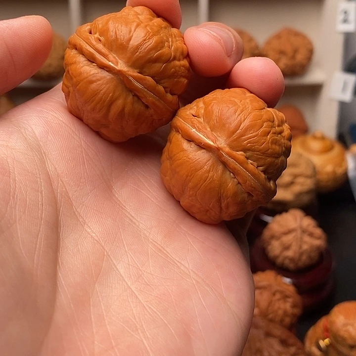 吊坠文玩核桃水晶蛙。