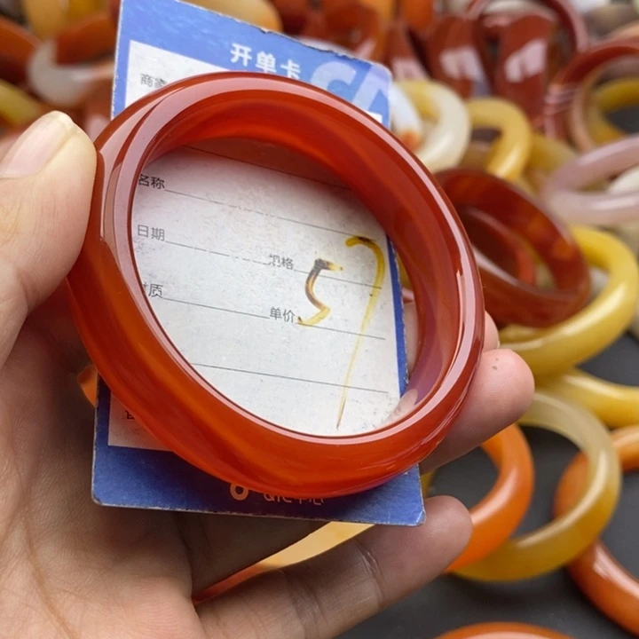 石英质玉未镶嵌手镯