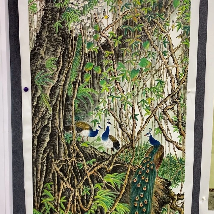 手绘作品等多种形式进行