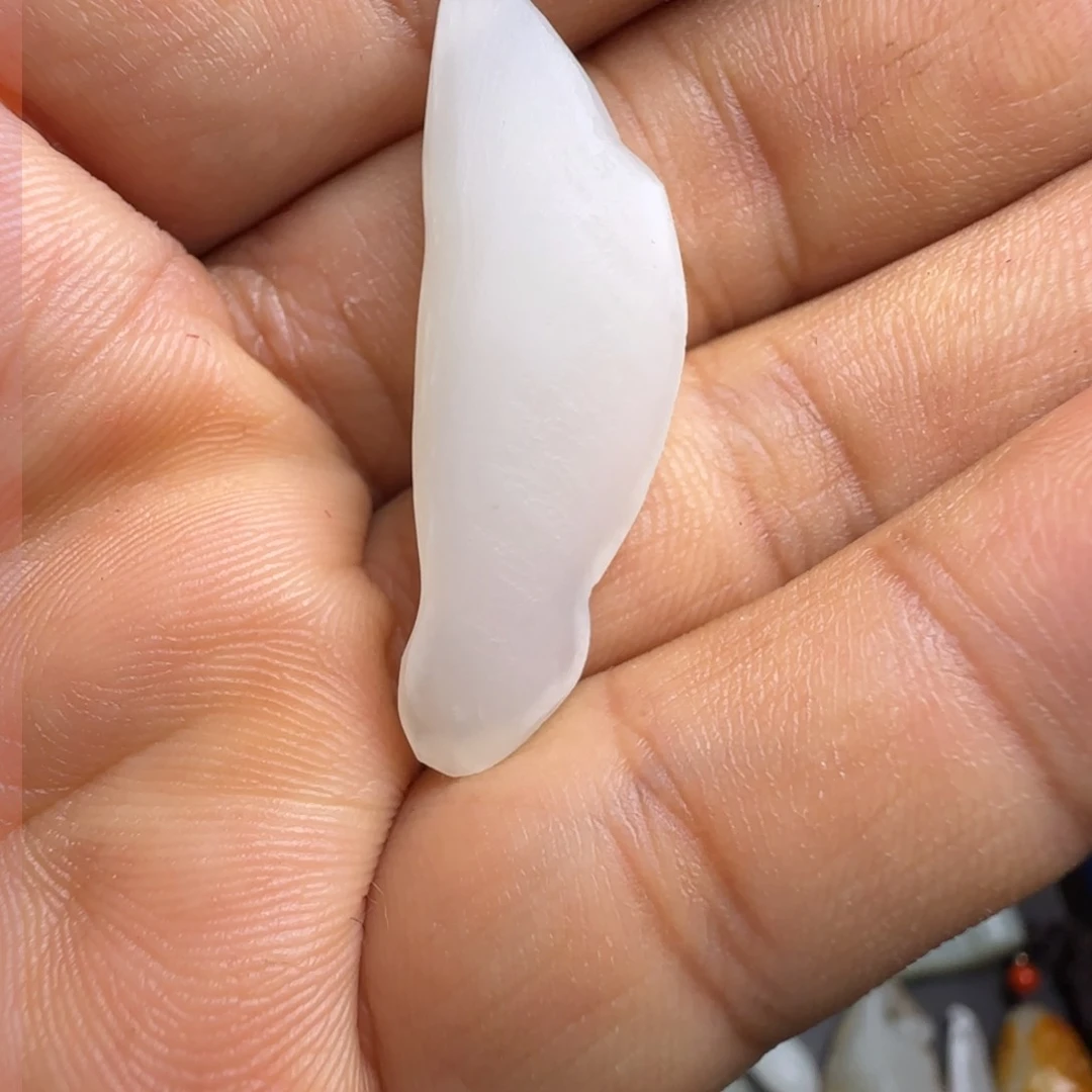 和田玉佩饰未镶嵌