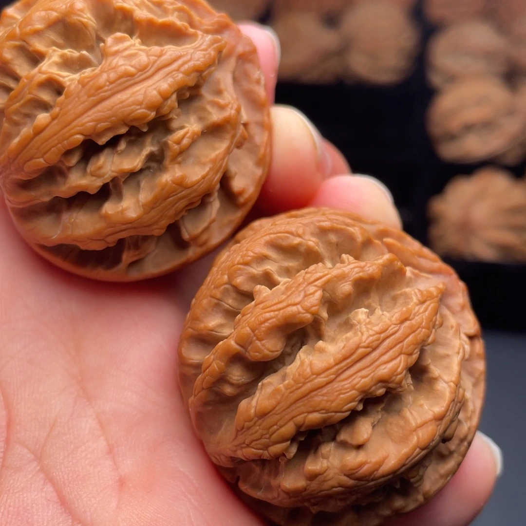 文玩核桃把件秦岭山脉