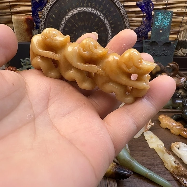 未镶嵌和田玉（糖玉）挂件