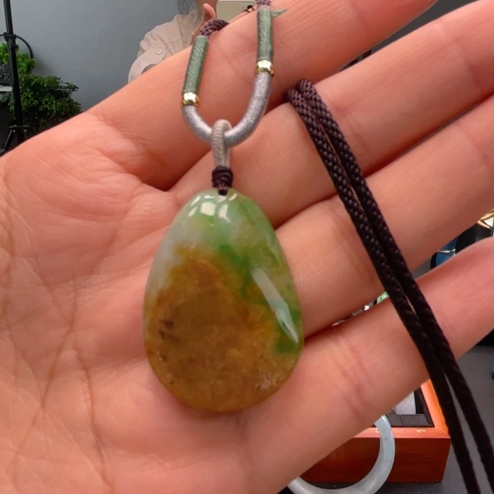 翡翠未镶嵌颈饰缅甸翡翠