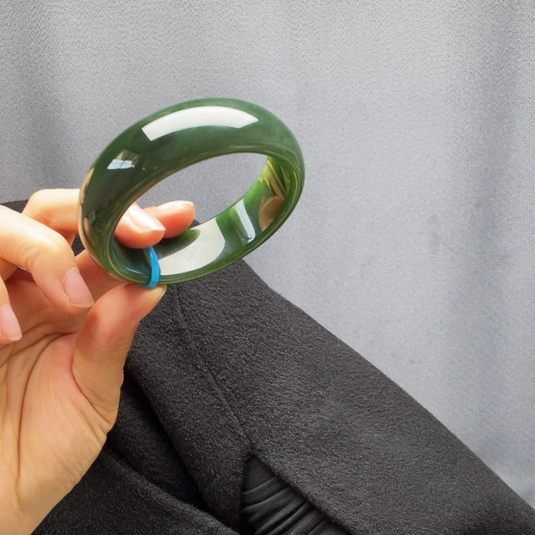 开***怀和田玉未镶嵌手镯