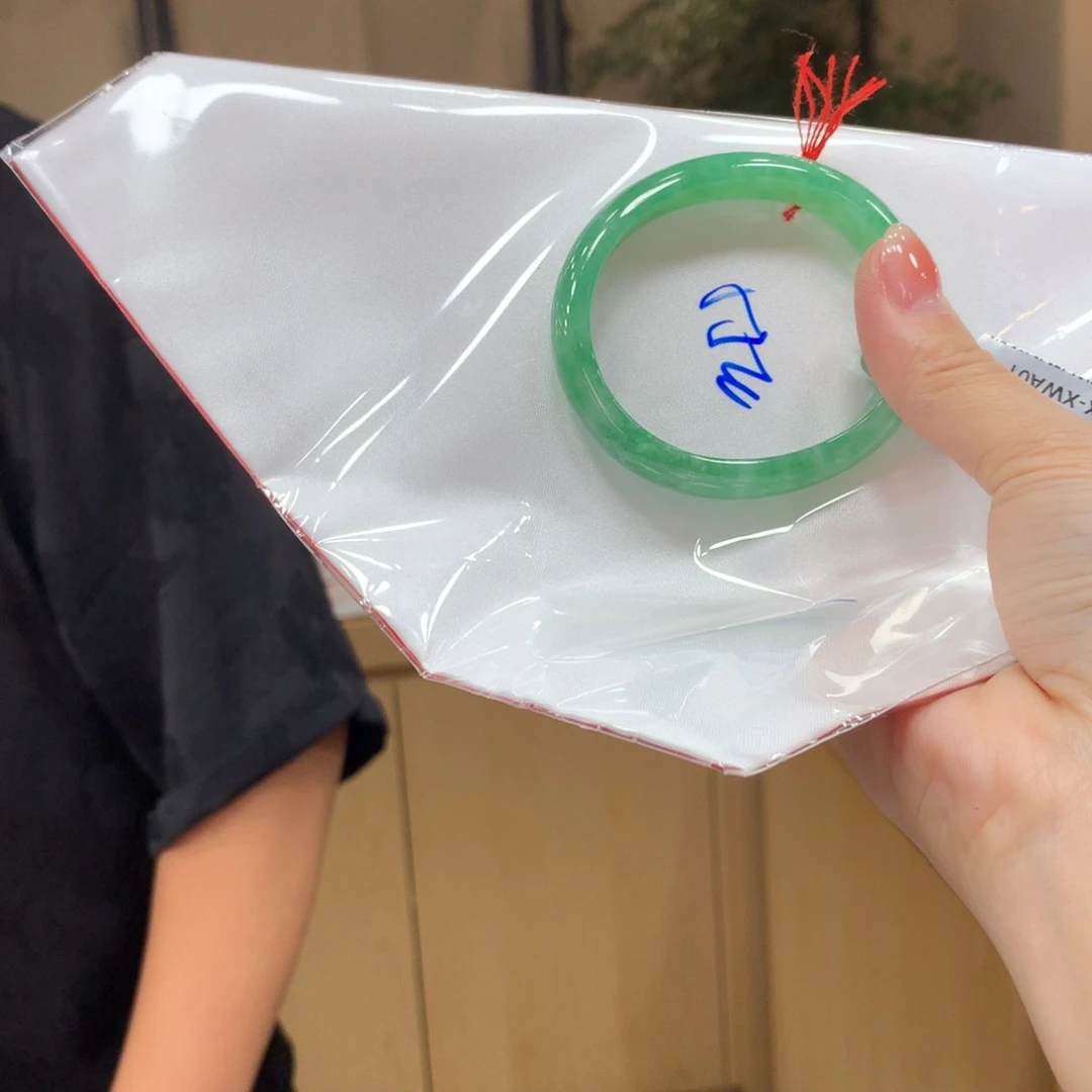 未镶嵌手镯翡翠不退不换