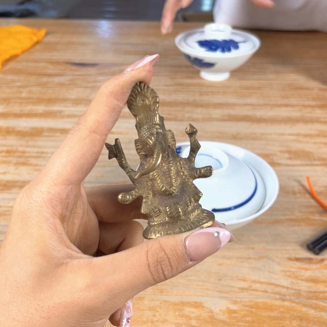 在哪上班吗今天怎么你