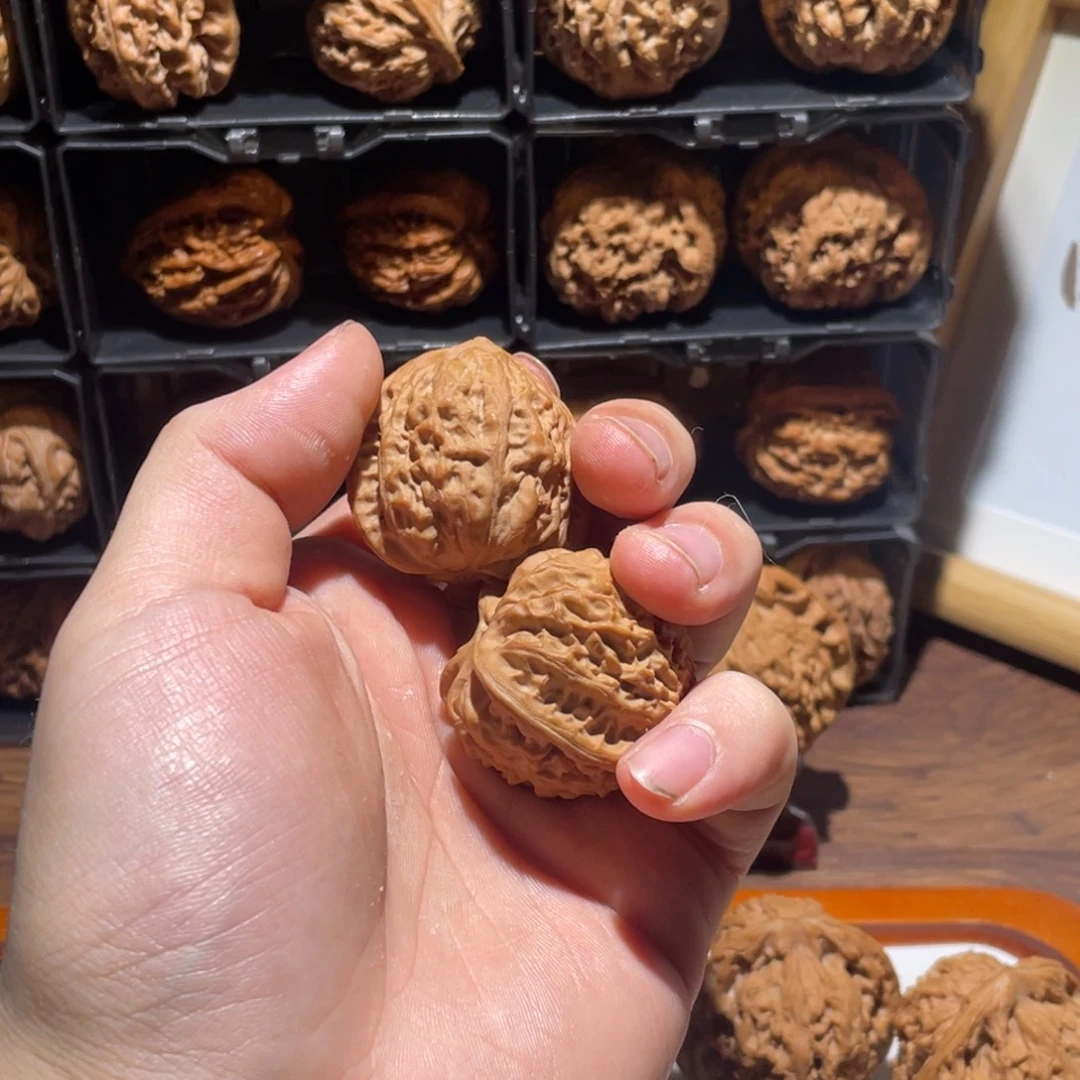 R***.文玩核桃吊坠36全品金牛