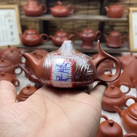 博**料潮州朱泥手拉壶剑梨壶