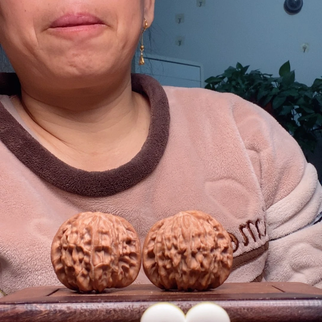 哦***噶吊坠文玩核桃磨盘