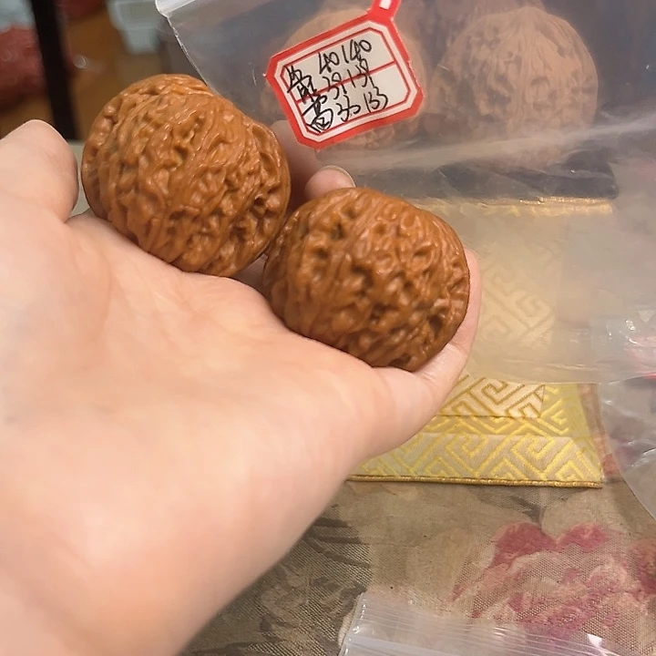 文玩核桃吊坠磨盘