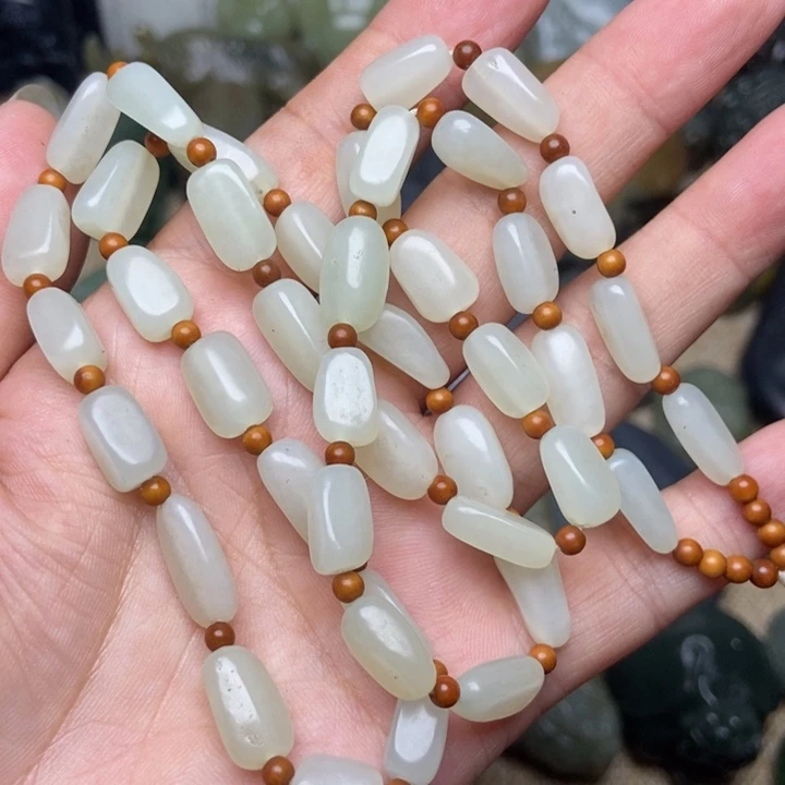 幸***钱和田玉未镶嵌颈饰