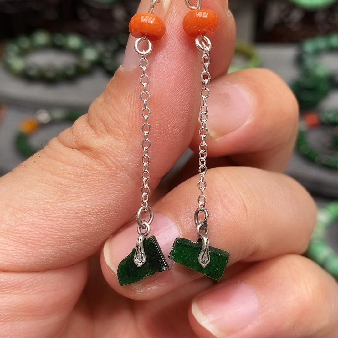 银S925镶嵌翡翠耳饰漂亮美眉