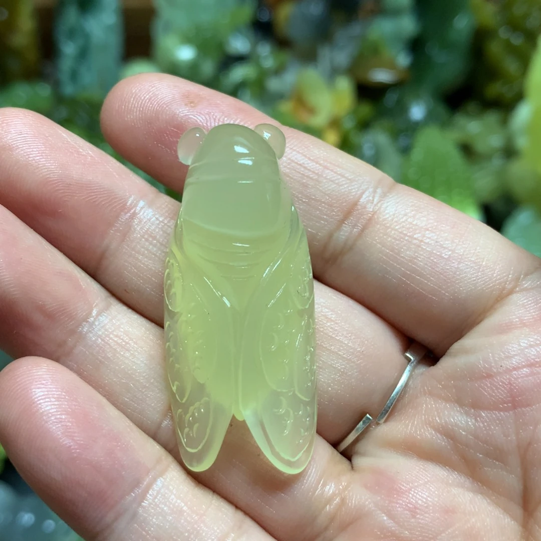 红***笔岫玉未镶嵌吊坠吊坠