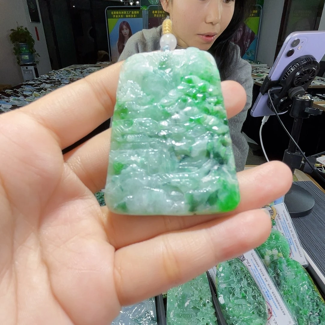 颈饰未镶嵌翡翠一