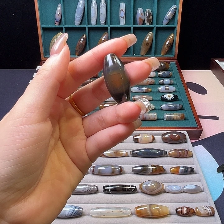 玛瑙/玉髓未镶嵌颈饰