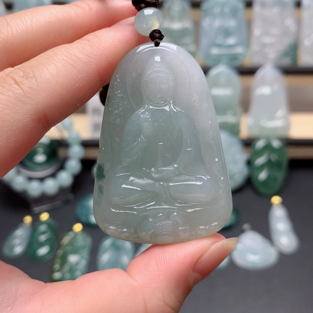 翡翠未镶嵌颈饰素衣