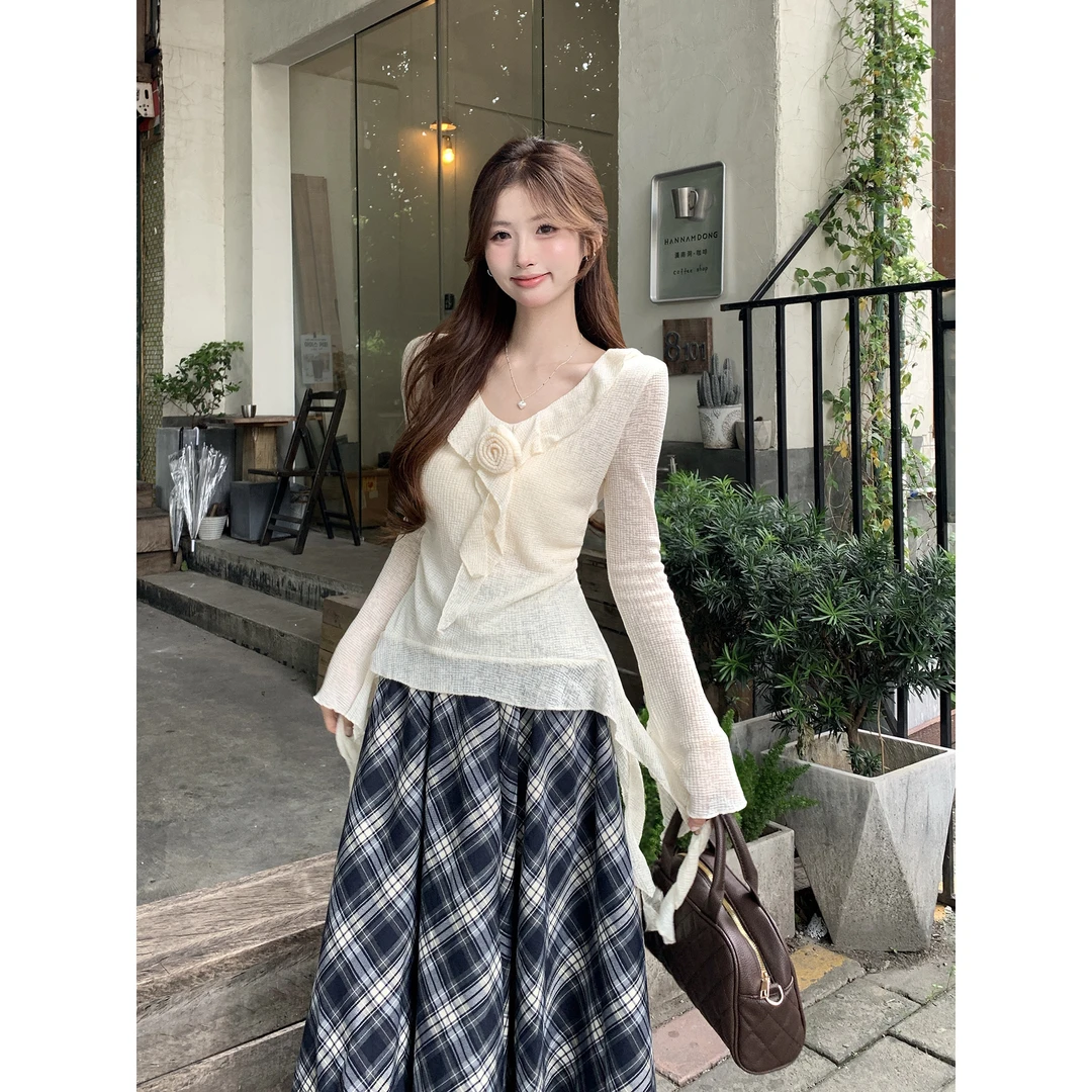 温柔风设计感别致花朵长袖衬衫女2025秋季新款宽松薄款不规则上衣