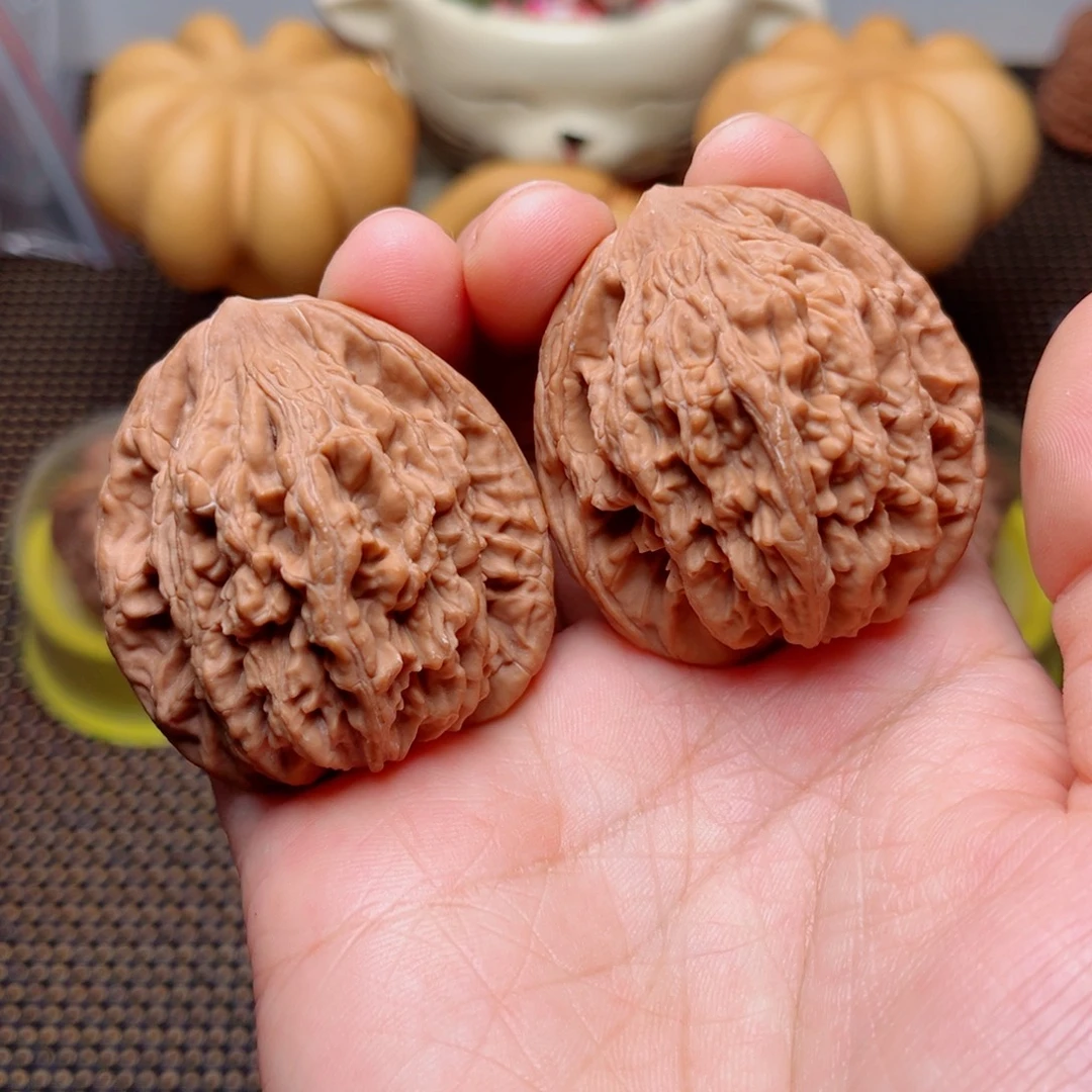 文玩核桃吊坠虎头43