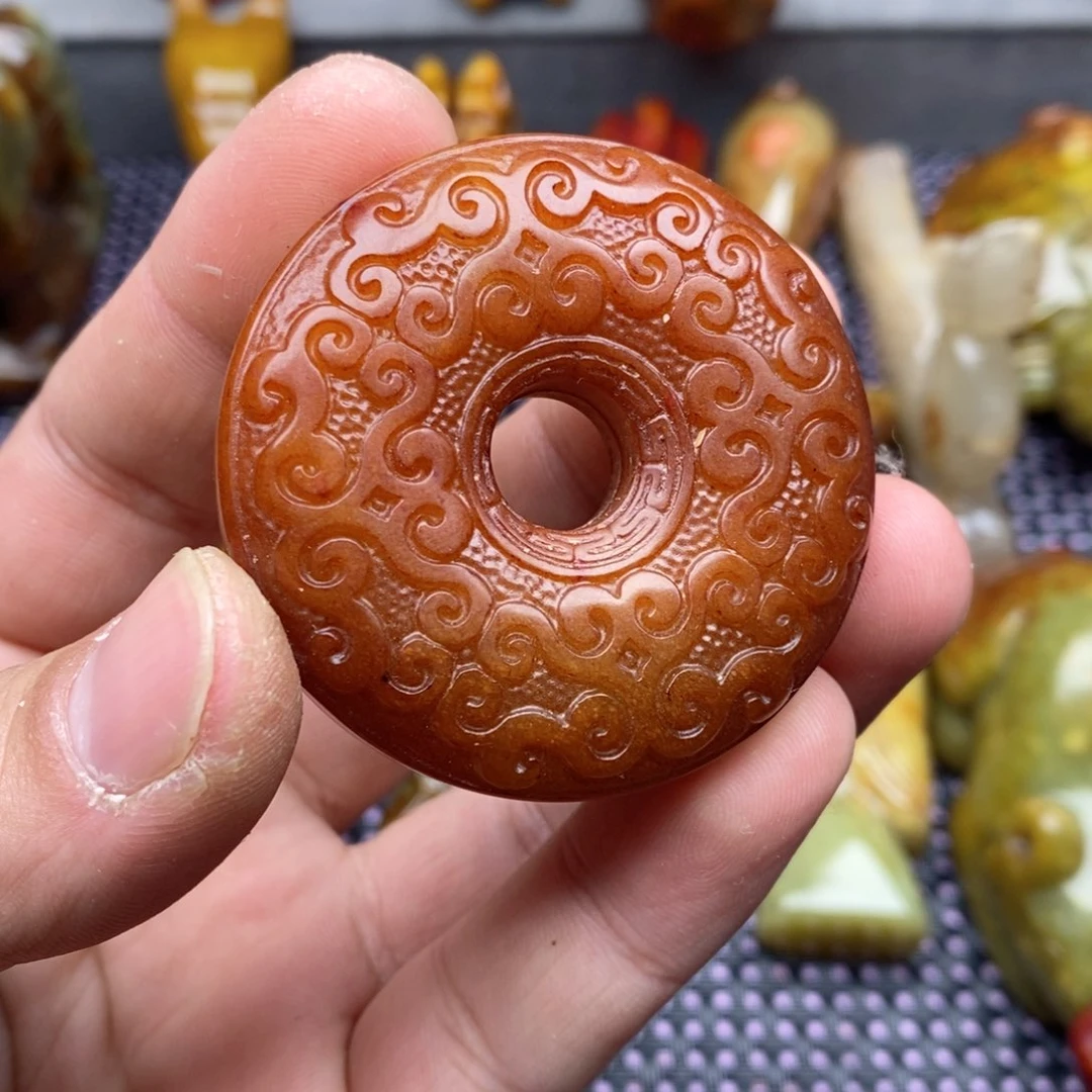 蛇纹石玉颈饰未镶嵌