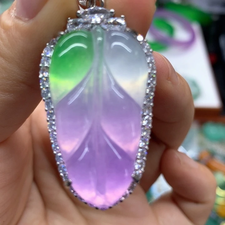 颈饰未镶嵌翡翠吊坠