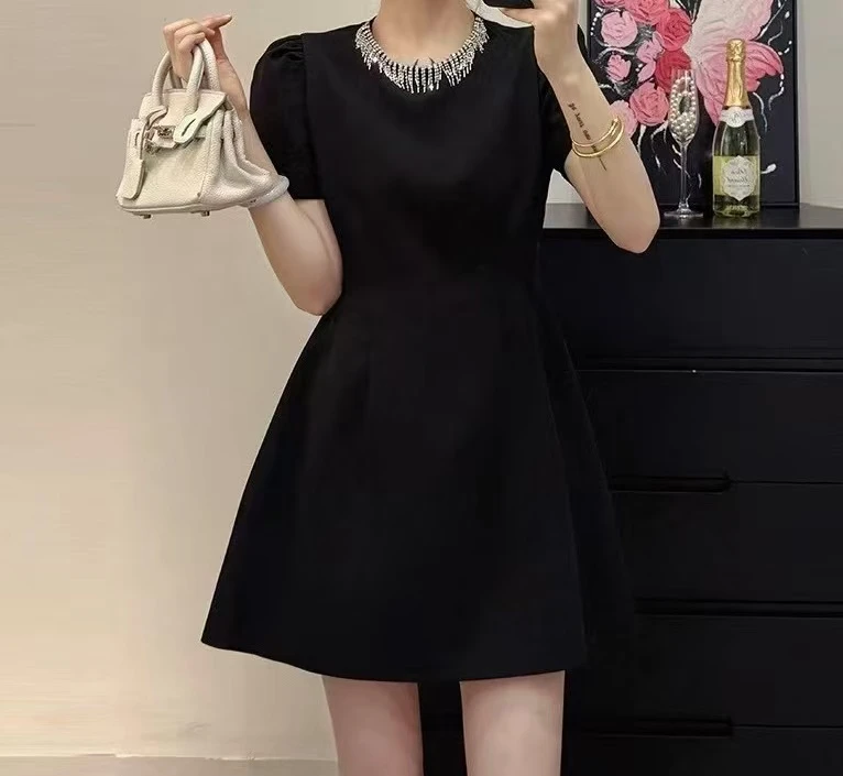 时尚气质显瘦黑色夏季通勤风套头法式连衣裙日奢风极简风