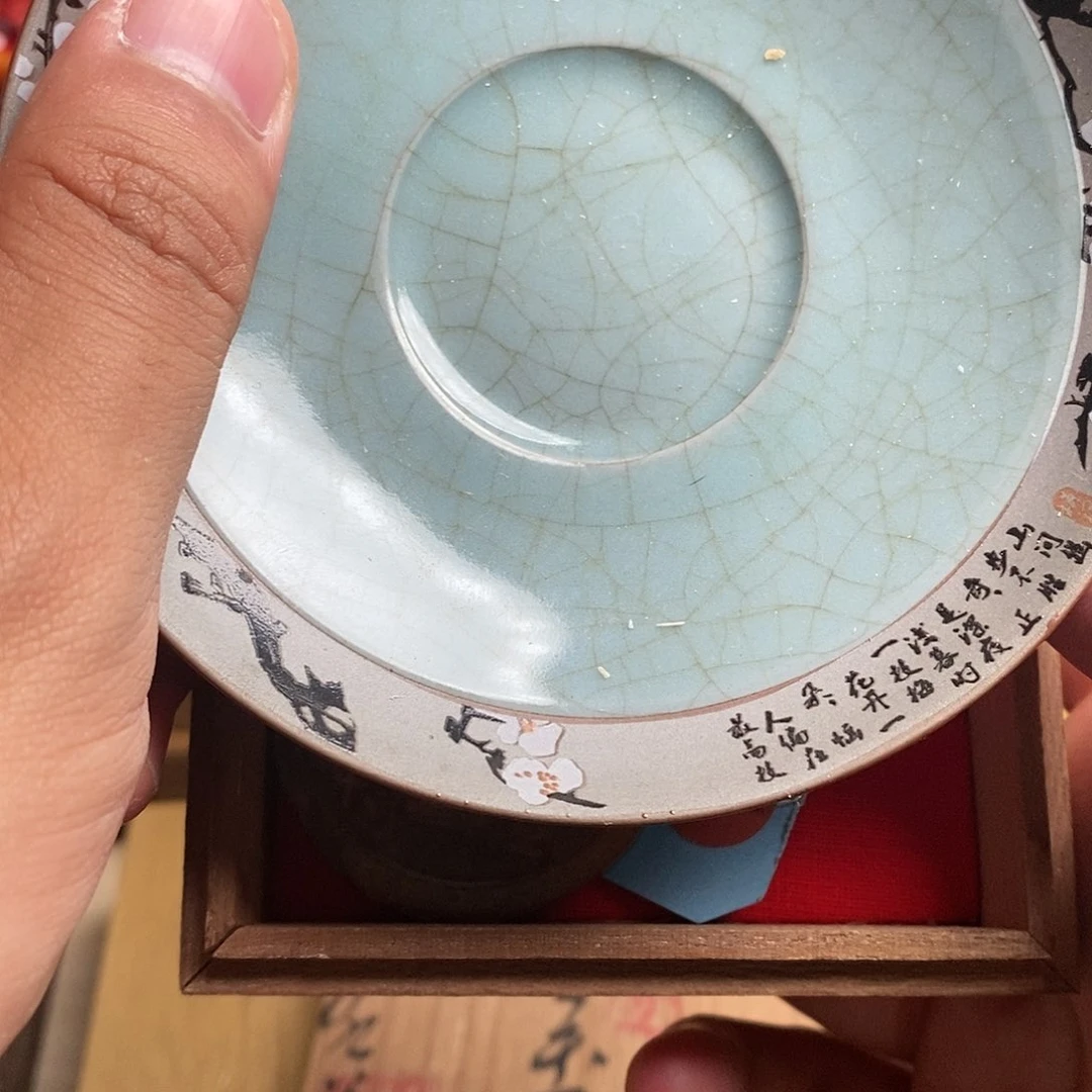 碟瓷器制作工艺精湛