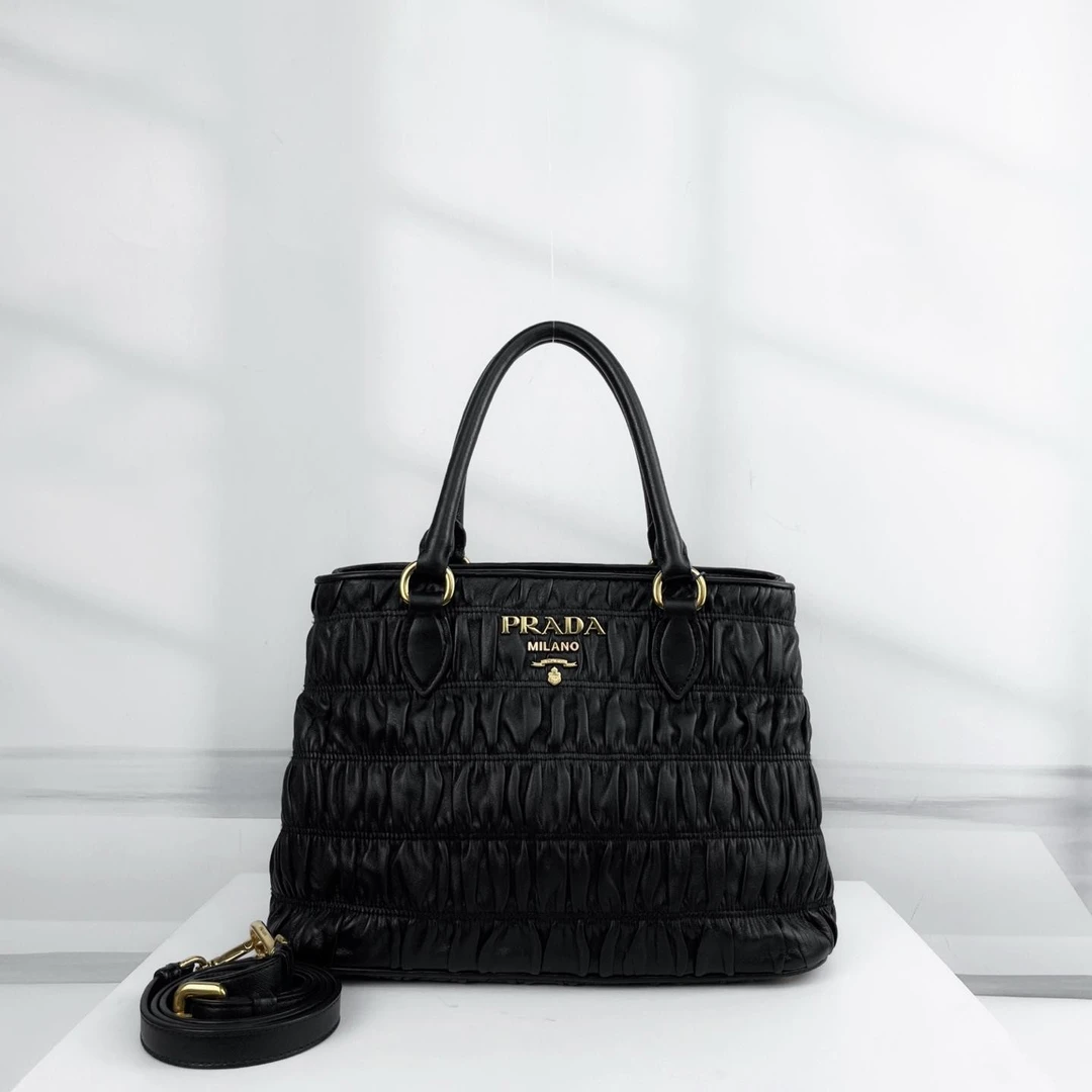99新 Prada/普拉达 单肩包/C920/661380