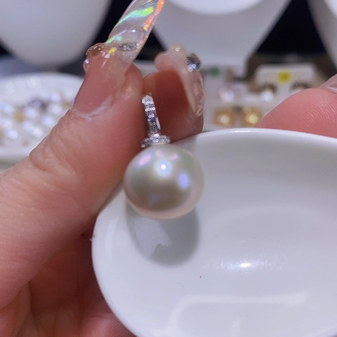 淡水珍珠颈饰合金