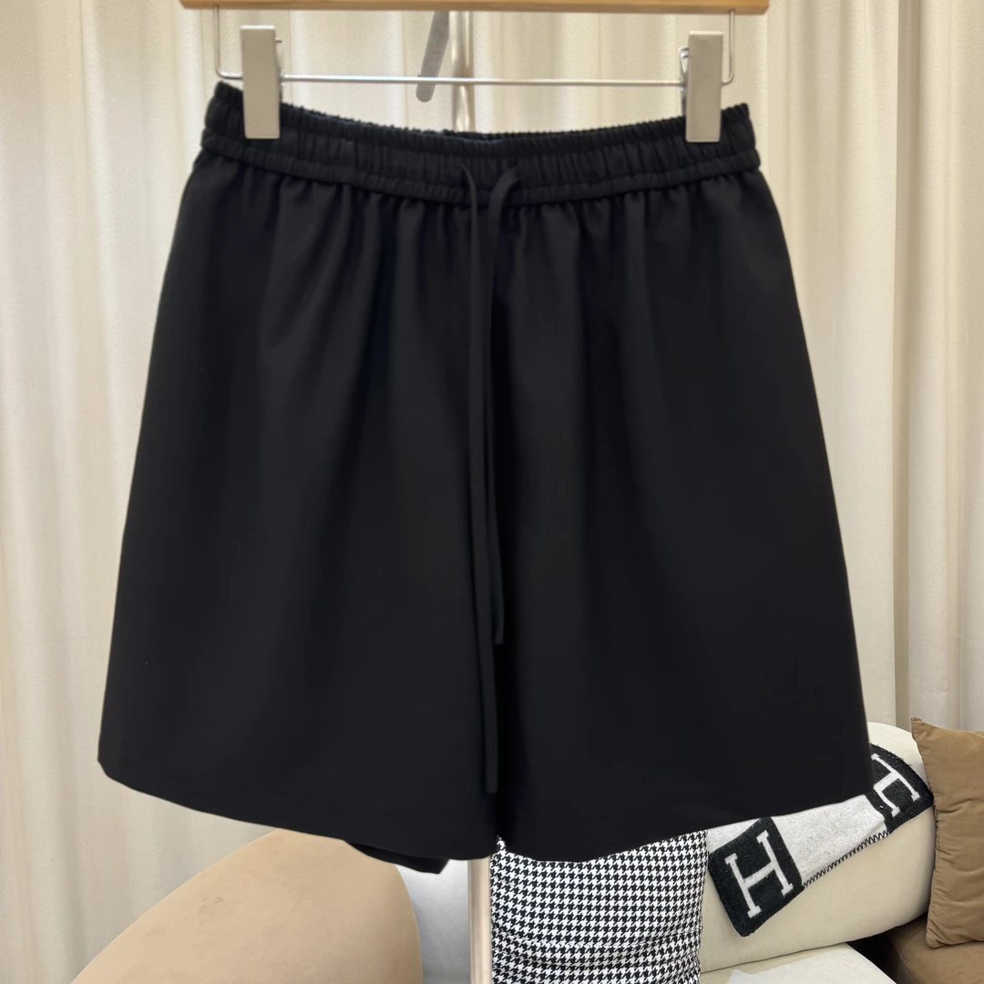 zaw大腿粗屁股大休闲西装短裤女大码宽松胖mm显瘦a字型高腰/25180