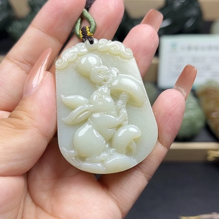 颈饰未镶嵌和田玉
