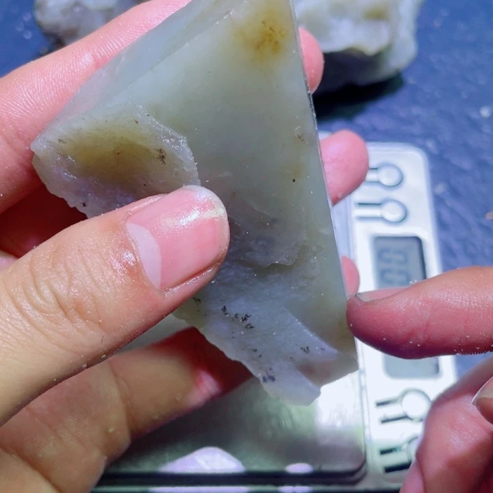 和田玉未镶嵌珠宝半成品