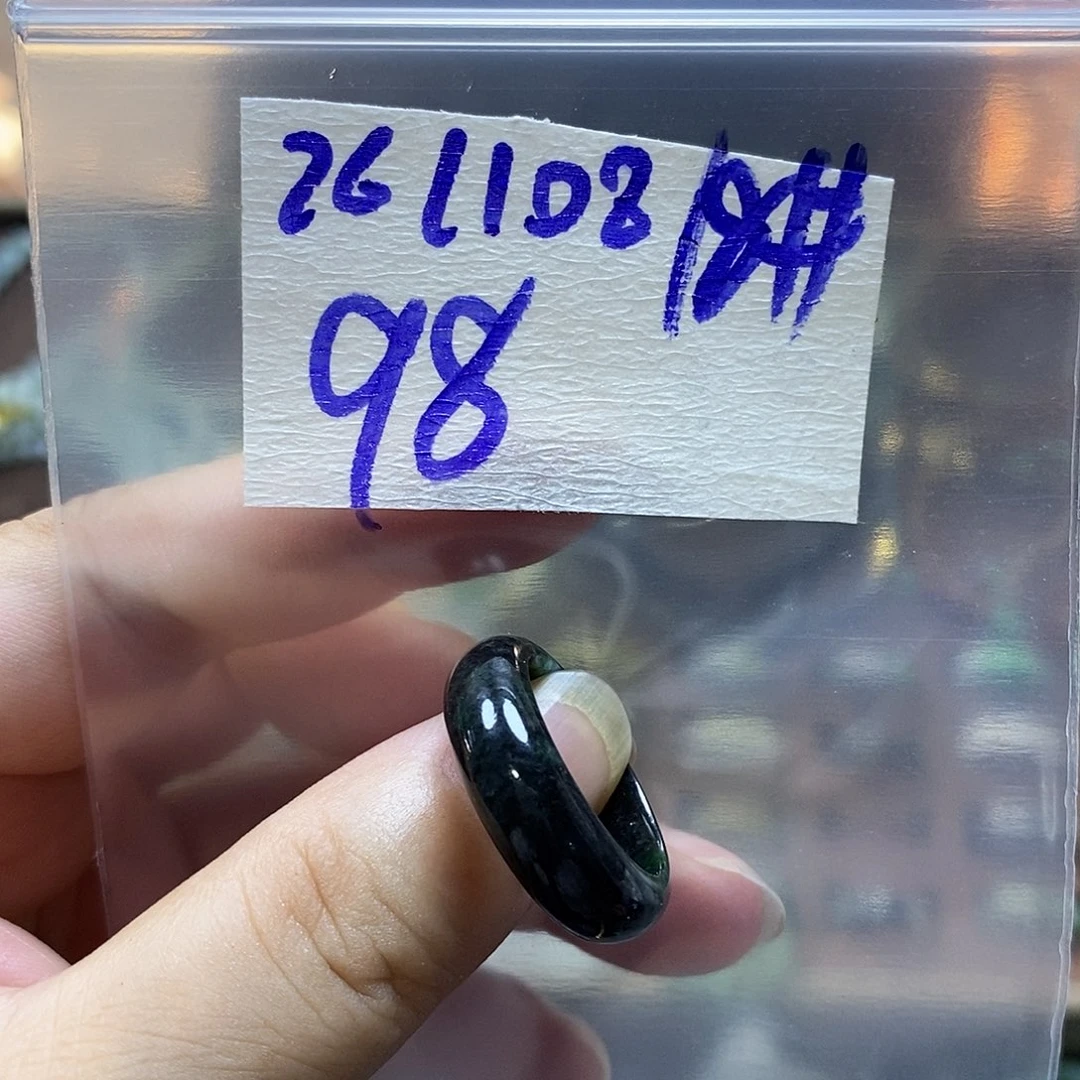 未镶嵌定制翡翠离**己