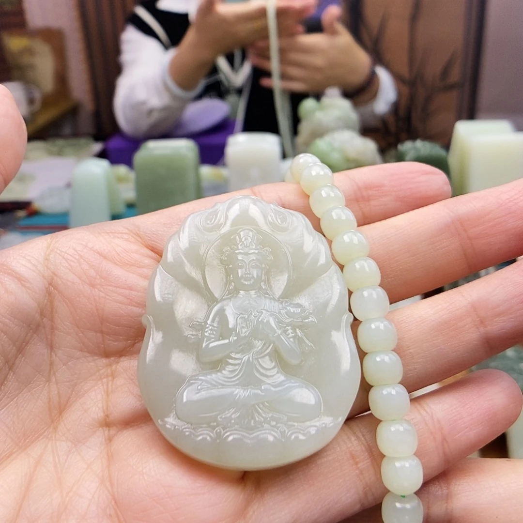 颈饰未镶嵌和田玉