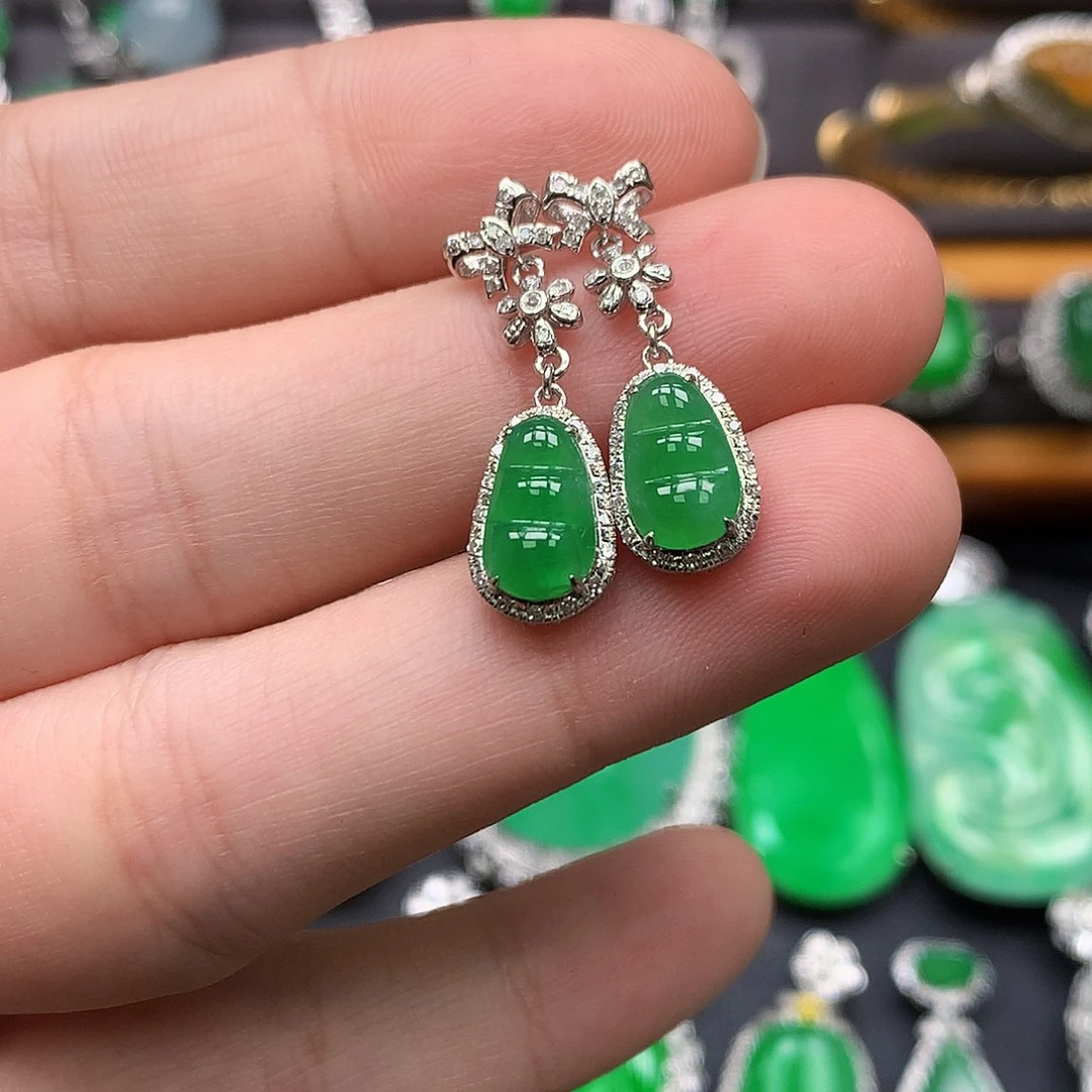 翡翠18K金镶嵌耳饰