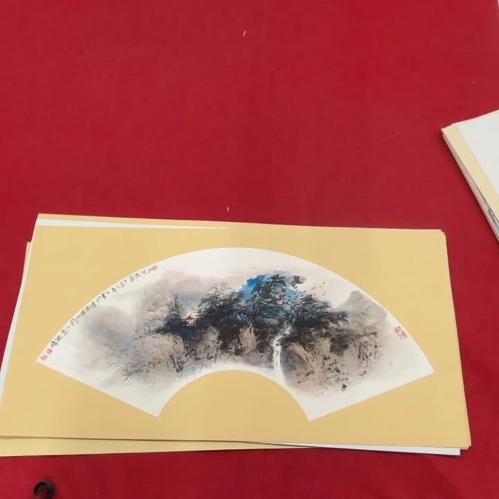 国画花鸟等图案为主