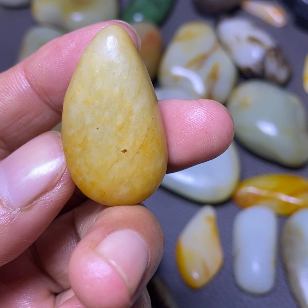 和田玉（糖玉）未镶嵌挂件