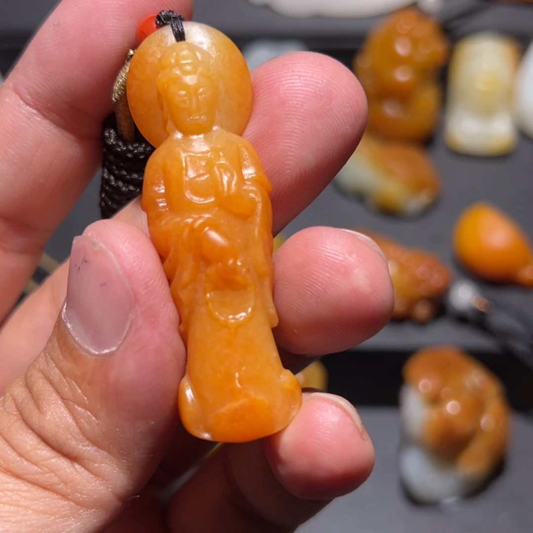 用***3颈饰未镶嵌和田玉