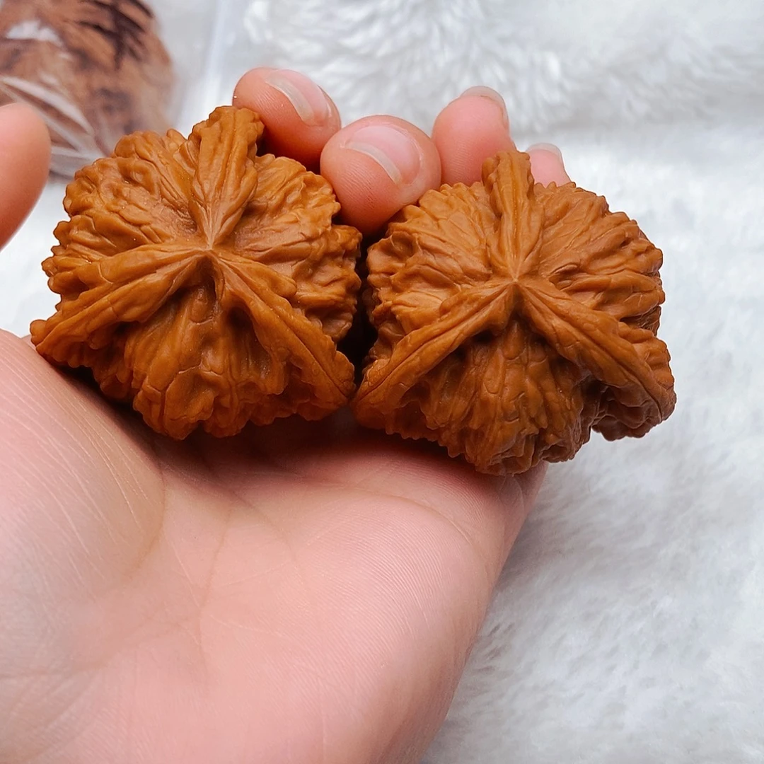 文***友文玩核桃吊坠三棱