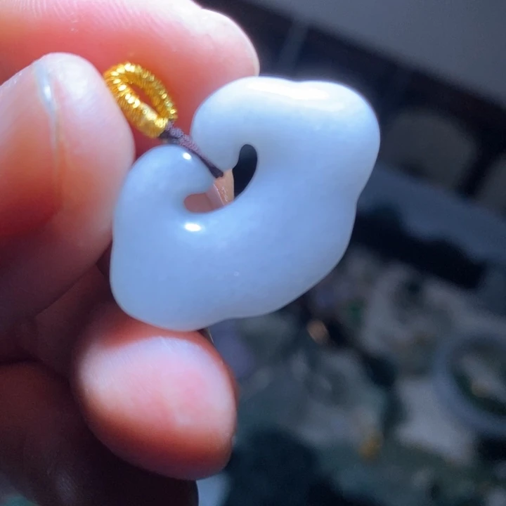 翡翠颈饰未镶嵌好