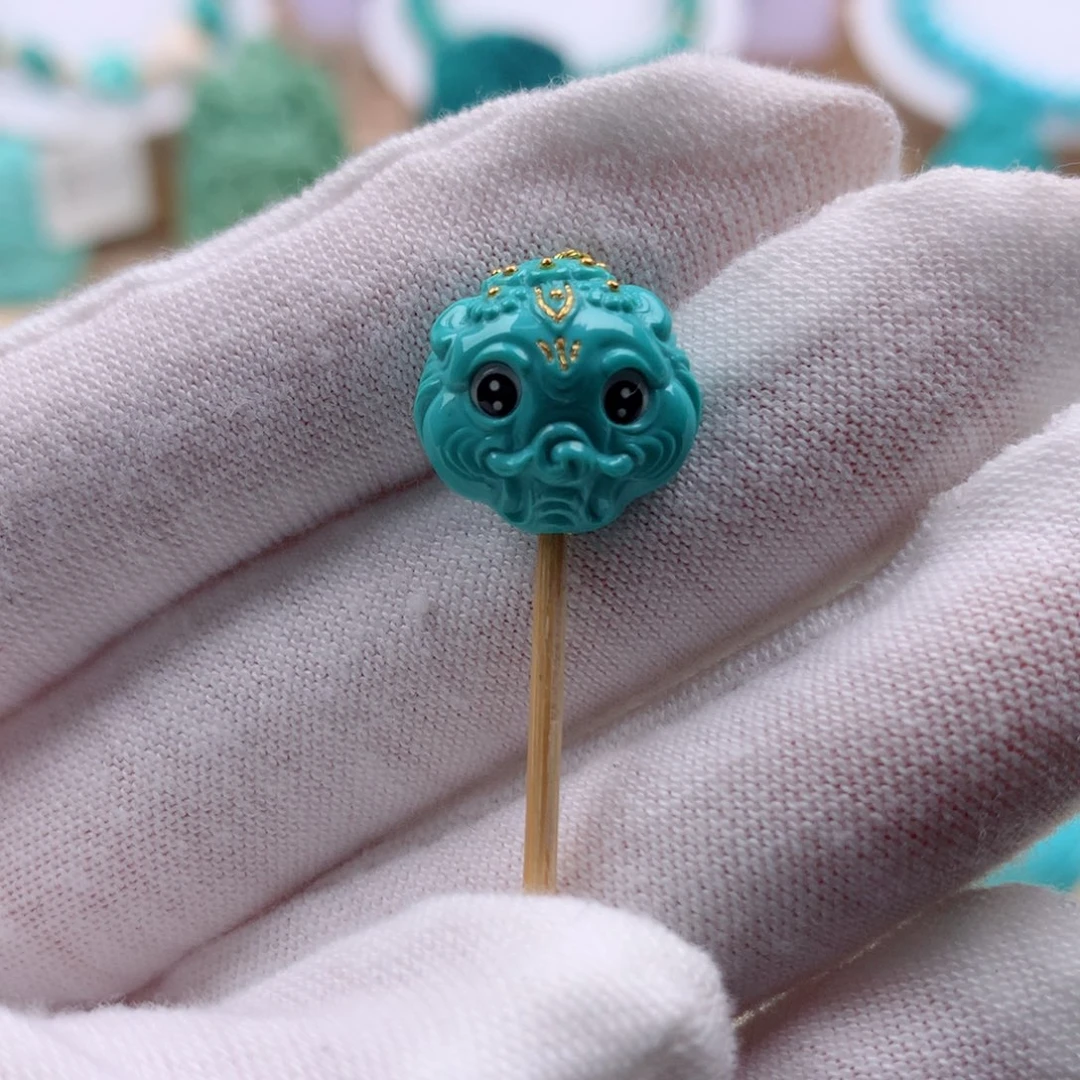 绿松石配饰未镶嵌