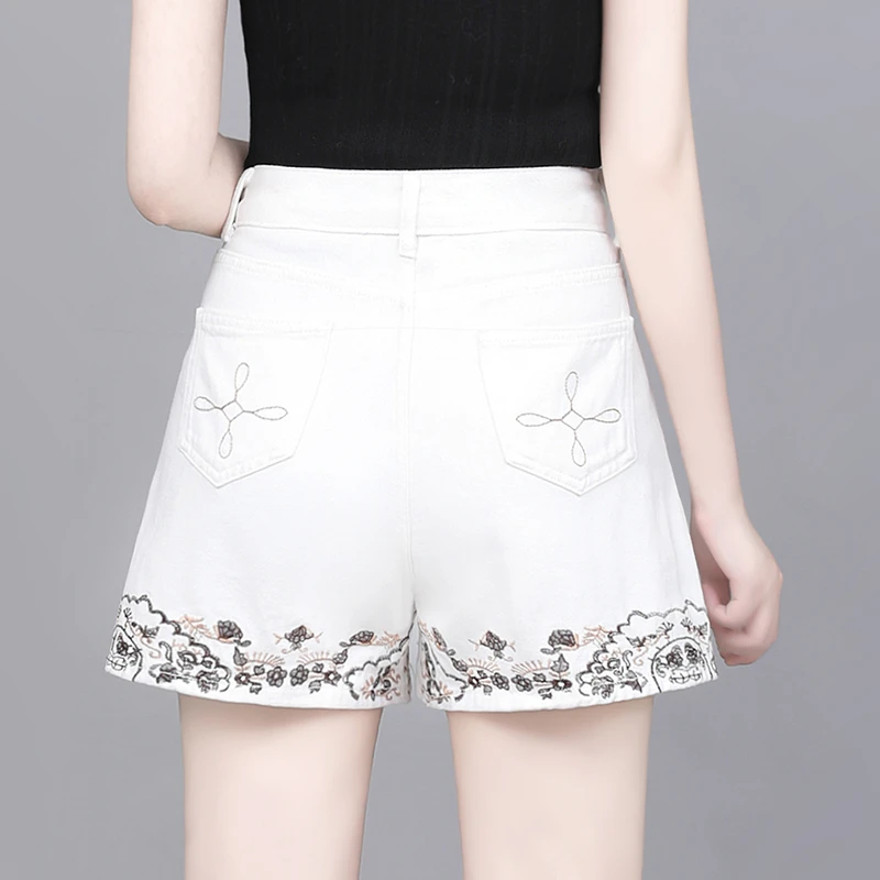 高腰A字阔腿热裤2025夏薄款中国风刺绣花白色牛仔短裤女显瘦宽松