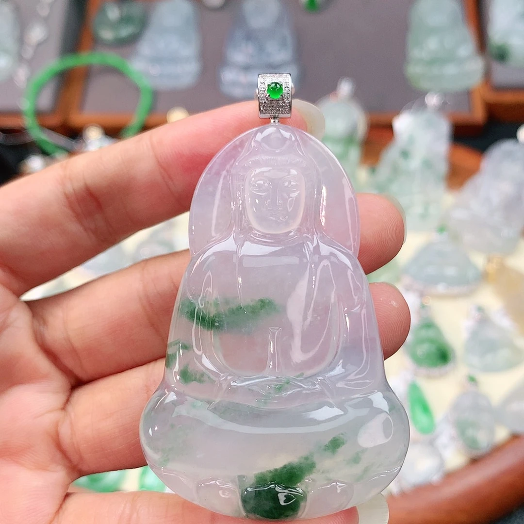 颈饰18K金镶嵌翡翠素衣观音