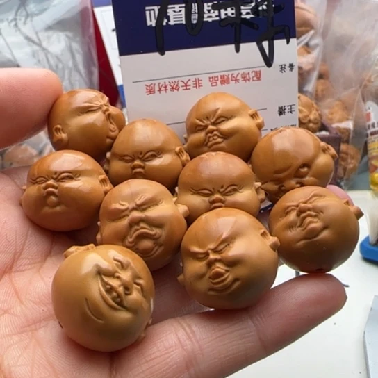 橄榄核手串雕刻工艺